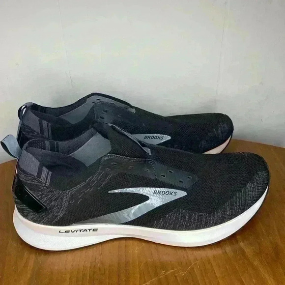 Brooks Levitate 4 Black White Men's Sneakers Size 11.5 - Picture 5 of 8
